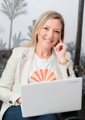 Claire LAPEYRONIE